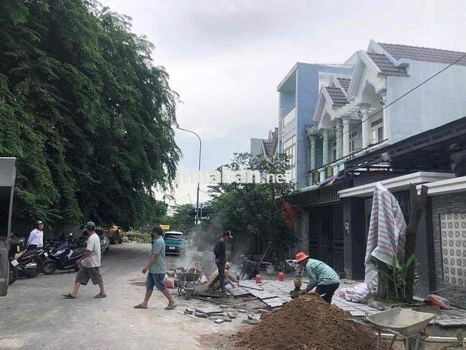 Nhà 2 Lầu mặt đường kinh doanh đa nghành nghề 14m2. P. Hoá an. Tp BH