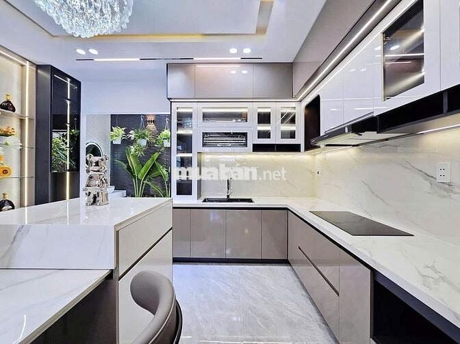 Nhà mới 4Tầng*35m2, Ôtô đỗ cổng, gần chợ, Trường học, 7p ra BxYênNghĩa