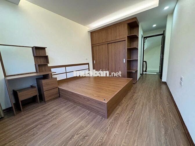 CỰc rẻ! Nhà 4Tx32m2, ôtô đỗ cửa, gần dự án Vingroup Thanh Oai