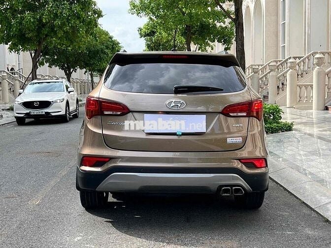Hyundai Santa Fe 2017 2.4 AT 4 WD - 89000 km