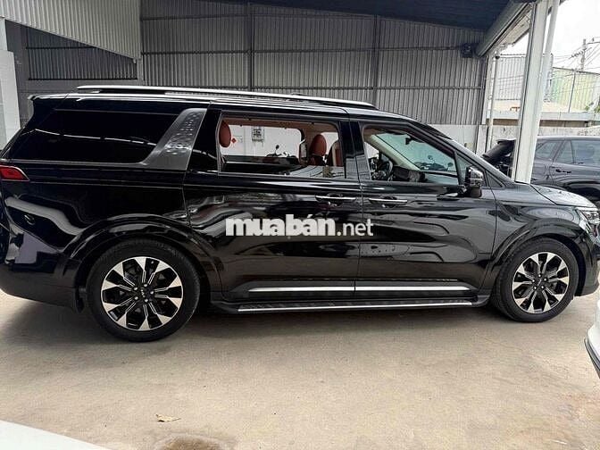 Kia Carnival 2021 2.2D Signature - 40000 km