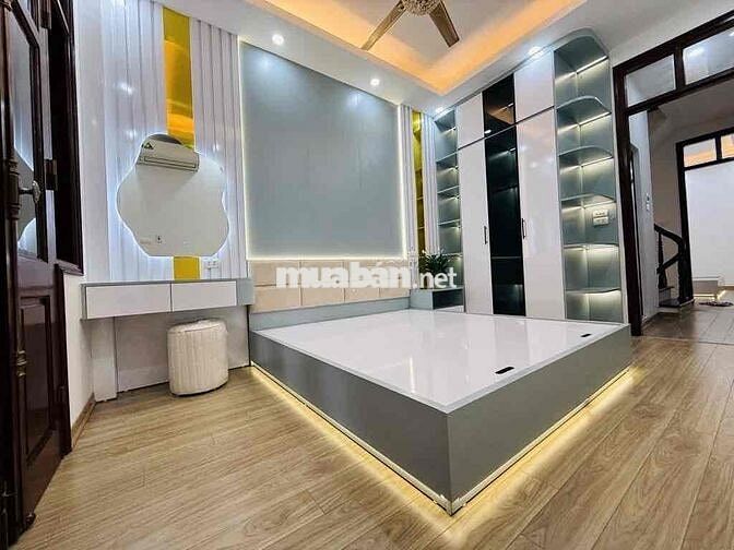 Bùi Xương Trạch Thanh Xuân - Ngõ 3m - Thông - Nhà Mới Lô Góc 40m x 5T