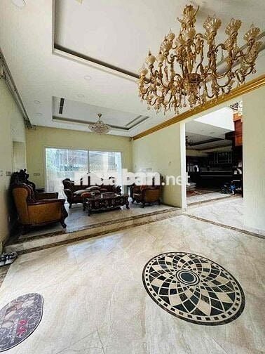 BIỆT THỰ CÓ HỒ BƠI GIỮA LÒNG THÀNH PHỐ CHỈ 33tr/tháng