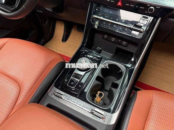 Kia Carnival 2021 2.2D Signature - 40000 km