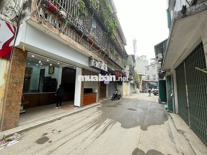Nhà tập thể tầng 1, 60m2, ngõ to, phù hợp kinh doanh tại Nguyễn Trãi