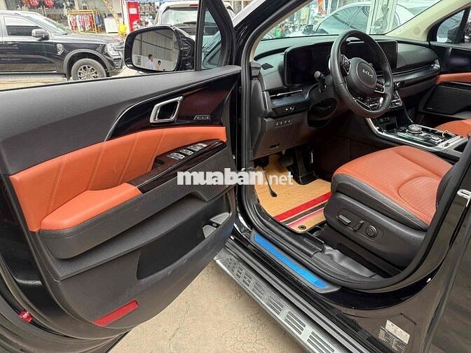 Kia Carnival 2021 2.2D Signature - 40000 km