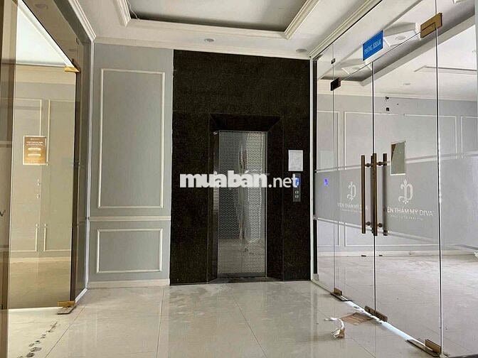 Cho thuê toà nhà mặt tiền Thích Quảng Đức, Thủ Dầu Một - Diện tích: 9.