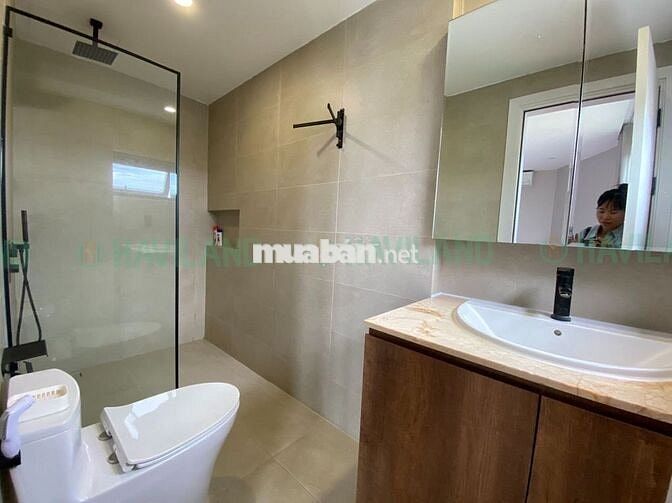 THÁNG 9 TRỐNG LẠI CĂN PENHOUSE 2PN-2WC  #180M2 GẦN FPT PLAZA