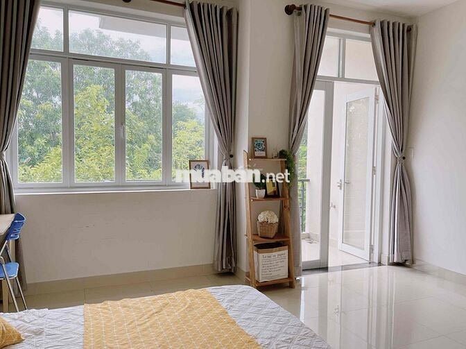 CHÍNH CHỦ cho thuê CHDV full NT đối diện trườg RMIT Q7, cách Vivo 500m