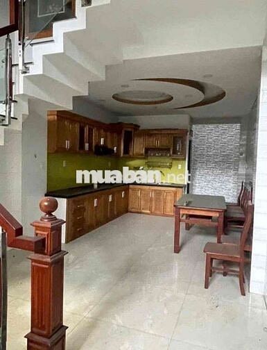 Cho thuê nhà mới phun nội thất xị 4pn 5wc  14tr
