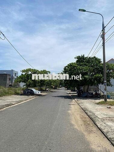 Bán Lô đất đẹp 200m2 sát trục đường biển khu dân cư Vinahosue Hà My