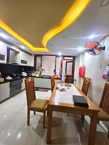 Bán Nhà Hẻm Xe Hơi Tân Bình-557m2-4Tầng-Giá 6,9 Tỷ 