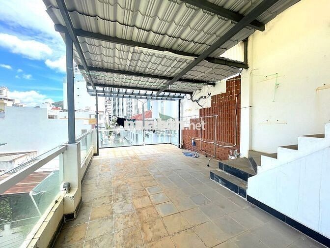 NHÀ NGUYÊN CĂN 4 TẦNG GẦN BIỂN Ở VĨNH HẢI GIÁ 16 TRIỆU/THÁNG