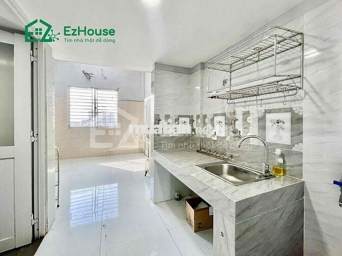 Phòng trọ - Tân Phú tiện ích thang máy, 25m2 có cửa sôd thoáng mát
