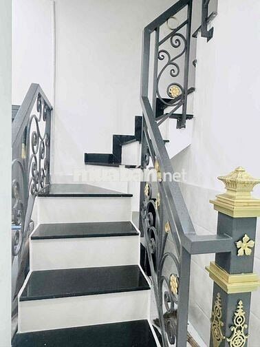 🏡Nhà cho thuê Hồ Thành Biên P4 Q8 Nhà rộng rãi, sạch đẹp,  hẻm  3 gac