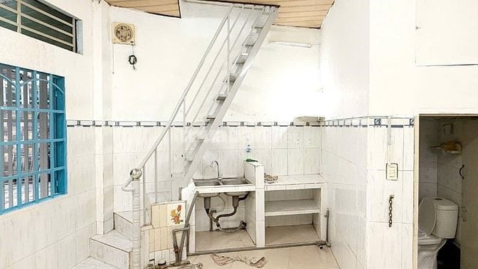 Cho thuê nhà hẻm 2m (XM) Bà Hom, P.14, Q.6 giá 7.5tr