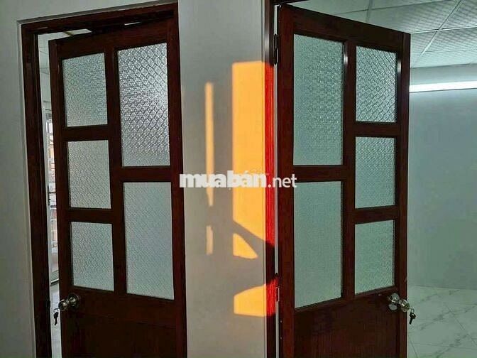 NHÀ MỚI ĐẸP GẦN CHỢ ĐẦU MỐI HM