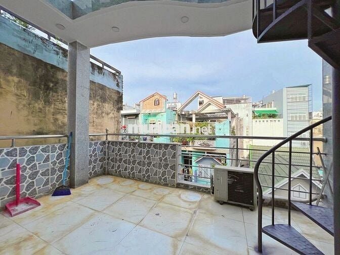 Nhà Nguyên Căn 3 lầu 3 PN 3WC Nơ trang Long