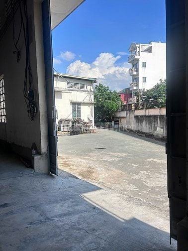 Cho thuê kho xưởng 1000m² Bình Tân, xe container vào được, giá 105k/m²