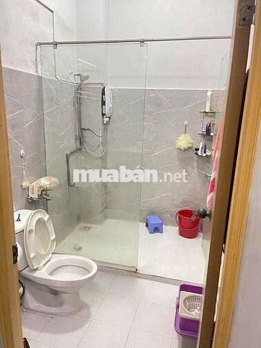Cho thuê nhà vị trí đẹp 3 Pn ở công viên Hoàng Văn Thụ p1, Tân Bình