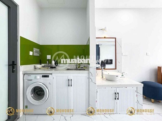 Ban Công 40m2 Ngay Đh Sư Phạm y Dược TP Hcm