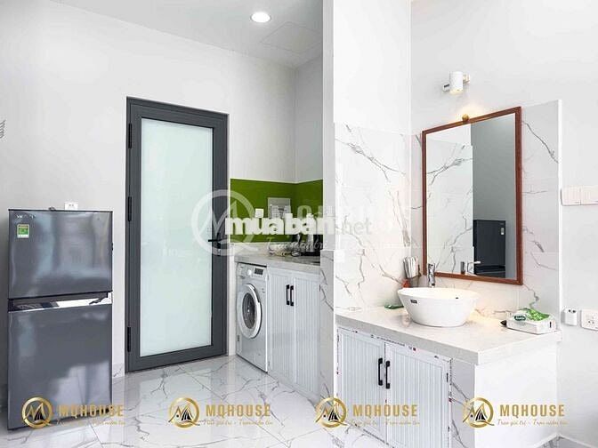 Ban Công 40m2 Ngay Đh Sư Phạm y Dược TP Hcm