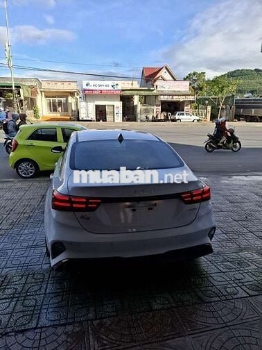 K3 tự động 2024 Luxury 1.6 AT - 39000 km