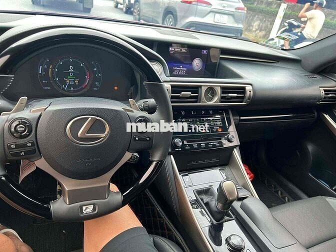 Lexus IS 2013 - 68000 km