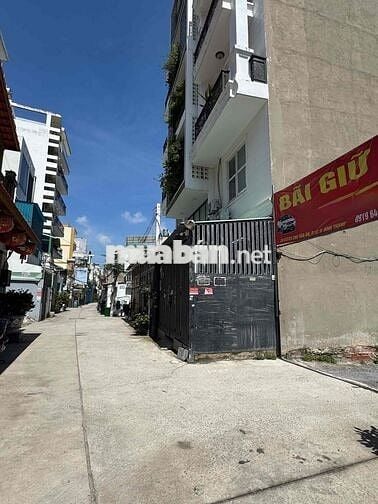 BÁN ĐẤT TẶNG NHÀ. GẦN HVCB 109M2 (6x18 VUÔNG). LÔ GÓC 3 MẶT. HXH THÔNG