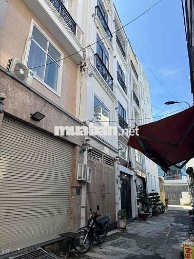 BÁN ĐẤT TẶNG NHÀ. GẦN HVCB 109M2 (6x18 VUÔNG). LÔ GÓC 3 MẶT. HXH THÔNG