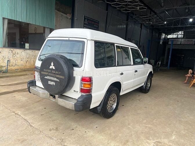 Mitsubishi Pajero 2 Cầu Bao Chạy Đường Đồi Đèo