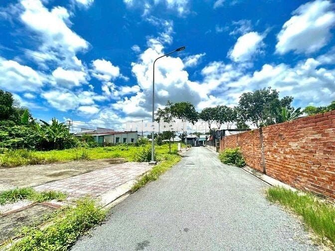 Chính chủ giảm 250 triệu bán gấp lô đất 82.6m2 thổ cư sổ hồng riêng