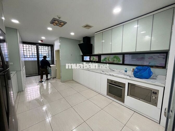 Vào luôn CH 198m2 3PN,1phụ full nội thất tại Dolphin Plaza giá 22tr/th