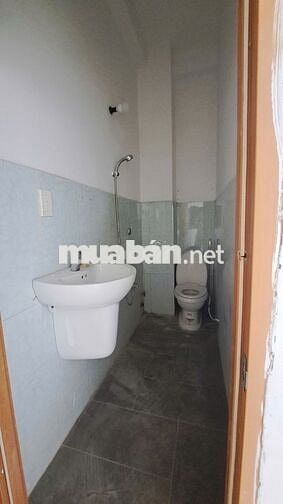 Phòng nội thất đầy đủ 1 người - cửa sổ trời siêu thoáng