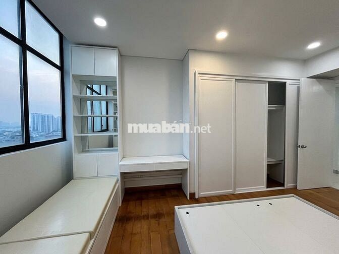 Vào luôn CH 198m2 3PN,1phụ full nội thất tại Dolphin Plaza giá 22tr/th