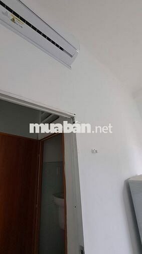 Phòng nội thất đầy đủ 1 người - cửa sổ trời siêu thoáng