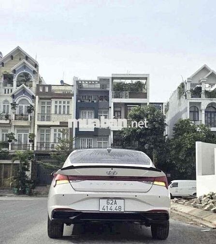Hyundai Elantra 1.6 AT Đặc biệt 2024 - 18000km
