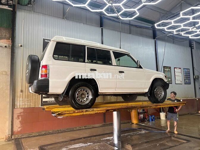 Mitsubishi Pajero 2 Cầu Bao Chạy Đường Đồi Đèo