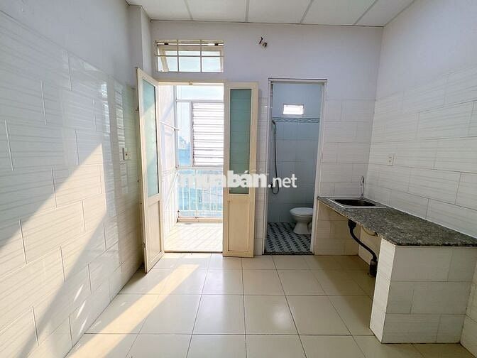 NGAY ĐẠI HỌC NGÂN HÀNG - PHÒNG TRỌ AN NINH, BẢO VỆ 24/24