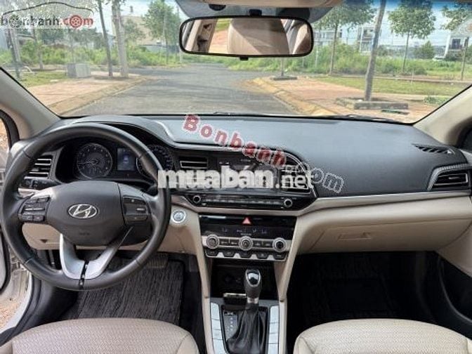 Hyundai Elantra 2.0 AT 2020