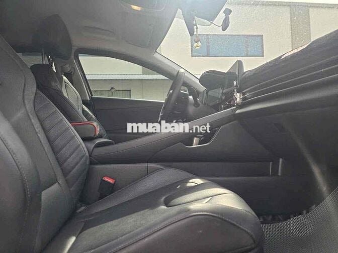 Hyundai Elantra 1.6 AT Đặc biệt 2024 - 18000km