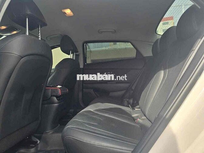 Hyundai Elantra 1.6 AT Đặc biệt 2024 - 18000km