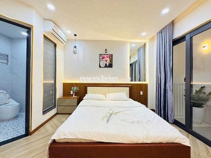 NHÀ HOA HOT! Cho thuê nhà 206B Hoa Lan, Phú Nhuận. Nhà mới, DTSD 400m2