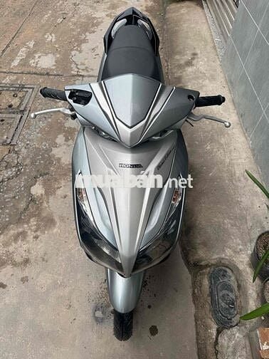 Ab 2014 xe đẹp máy zin êm đúng chủ chỉ 14tr5