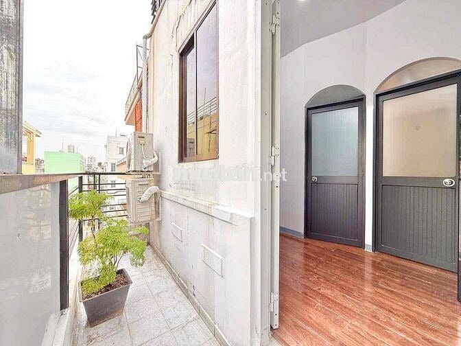 Chung cư 50m2 full nội thất ban công rộng thoáng Phú Nhuận