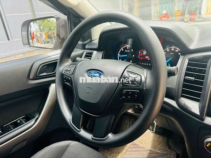 FORD RANGER XLS AT - HT VAY + 1 CHỦ ĐI RẤT KỸ
