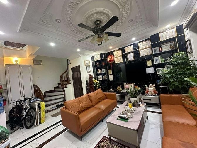 🏡  ĐẸP SÀI ĐỒNG SÁT HỒ NGÕ THÔNG, Ô TÔ VÀO NHÀ, CĂN GÓC - FULL NỘI 