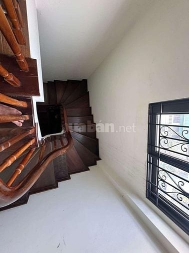 🏡  ĐẸP SÀI ĐỒNG SÁT HỒ NGÕ THÔNG, Ô TÔ VÀO NHÀ, CĂN GÓC - FULL NỘI 
