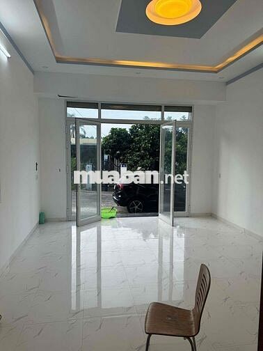 Nhà mặt tiền 100m2 full thổ cư 97 nguyễn tuân phường bmt