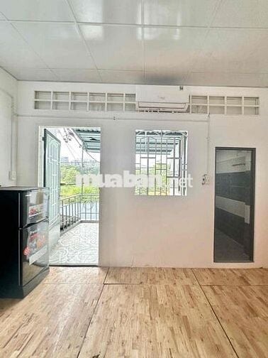 BAN CÔNG TÁCH BẾP GẦN AEON TÂN PHÚ VÀ ĐẠI HỌC CÔNG THƯƠNG